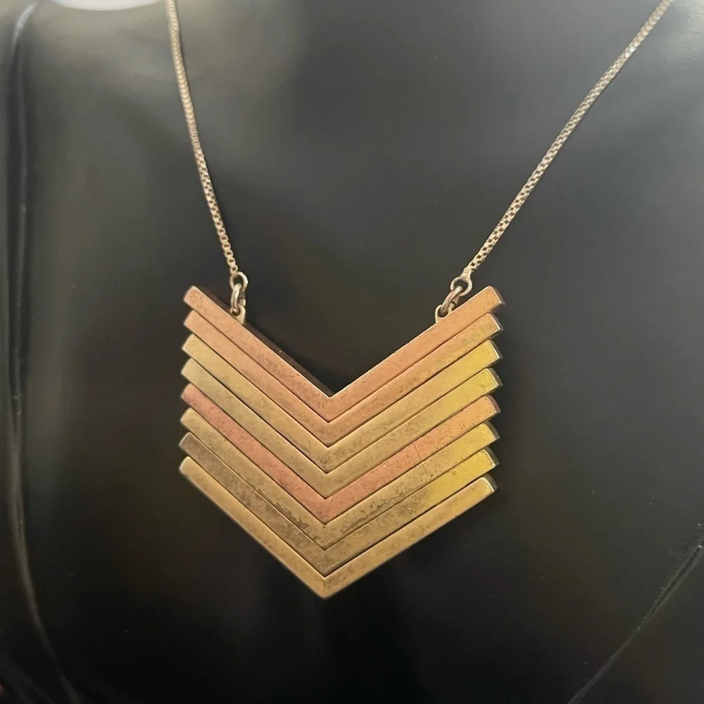 Madewell gold and rose gold tone arrow stack necklace - Picture 3 of 5